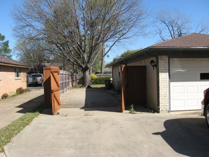 420 Baker Dr - Photo 3 of 26