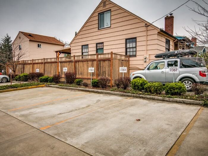2367 Se 60th Ave - Photo 3 of 21