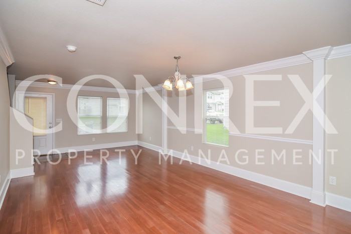 134 Whitestone Dr Ne - Photo 3 of 10