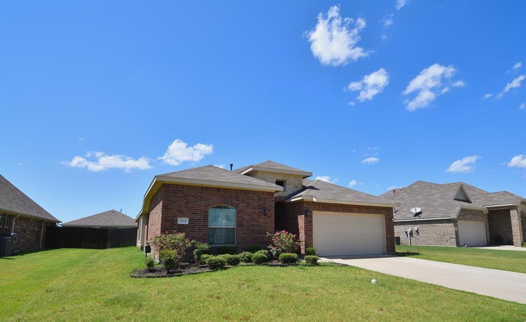 3018 Mill Creek Way - Photo 2 of 33