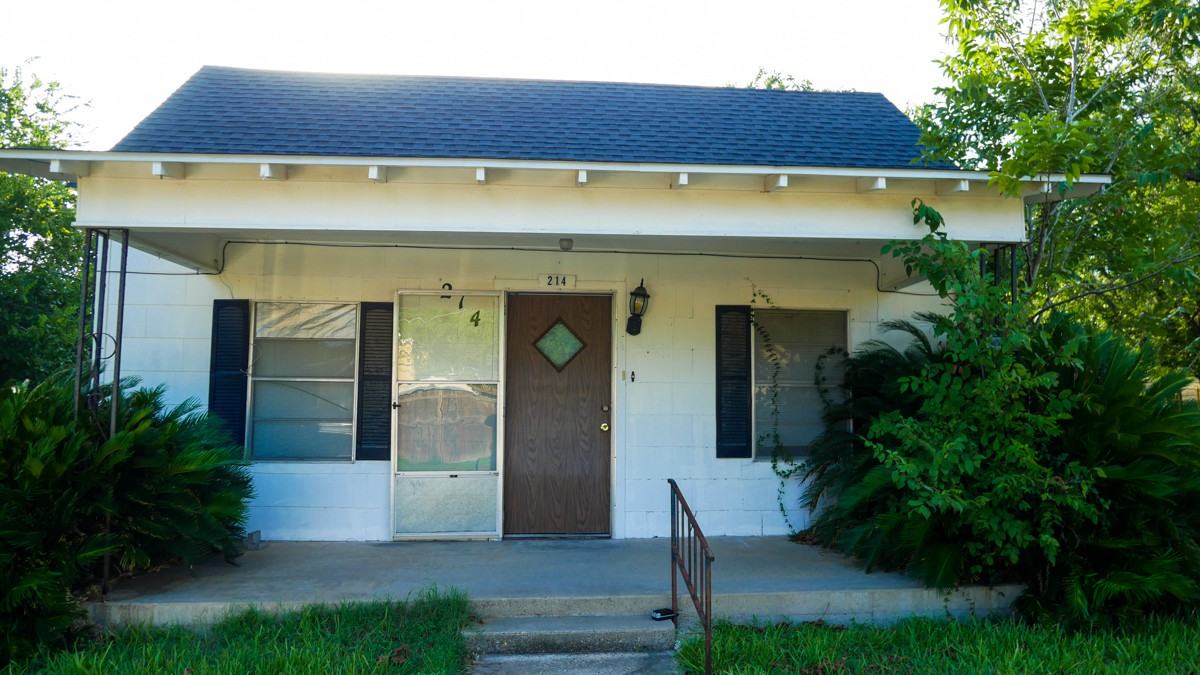 214 Mccullough St - Photo 3 of 3