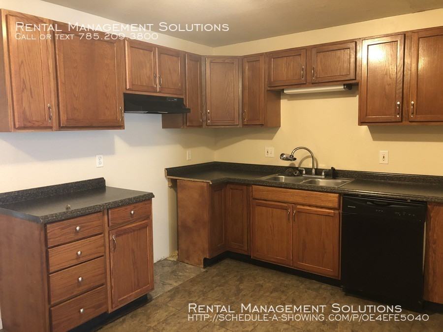 4850 Seaman School District- 1130 Nw 35th - Photo 2 of 20