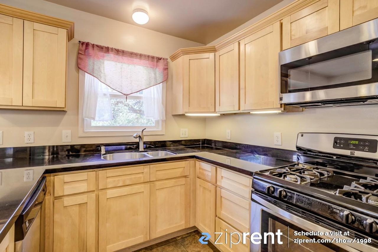 635 Brush Creek Rd - Photo 2 of 19