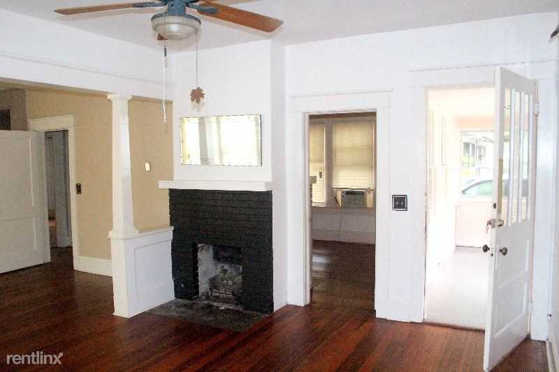 530 S Jackson Ave - Photo 3 of 10