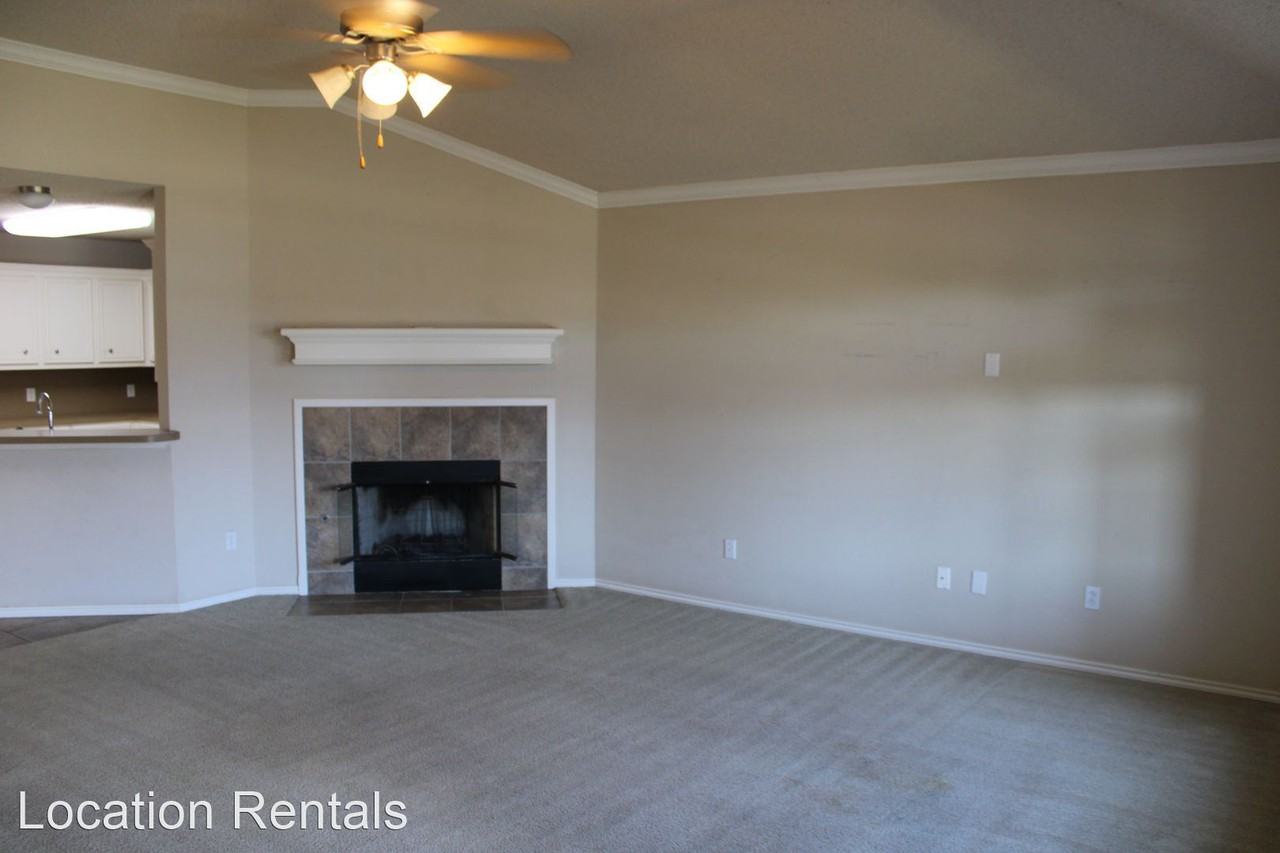 6505 8th St - Photo 3 of 16