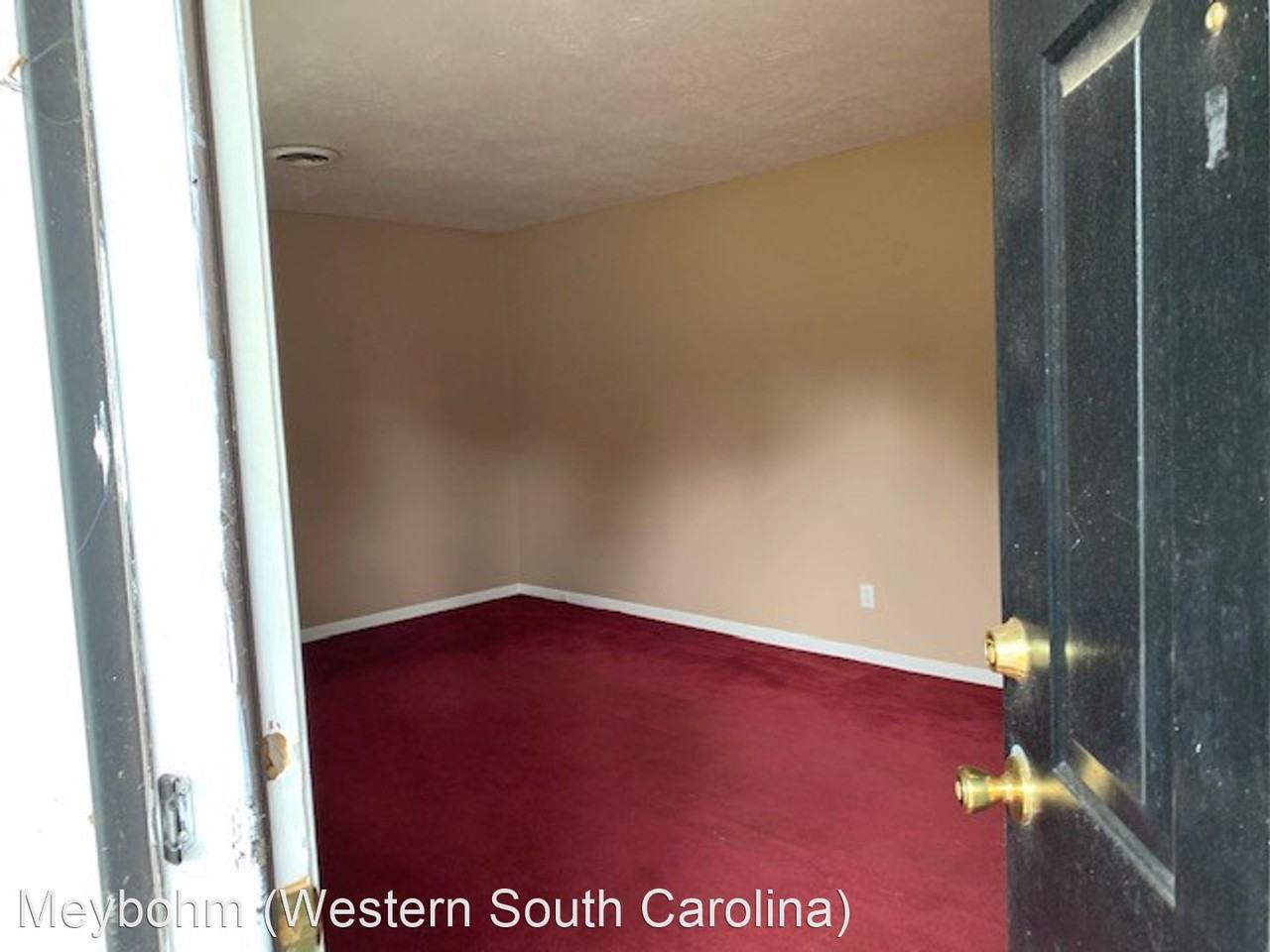 101 Hillside Pl - Photo 3 of 21