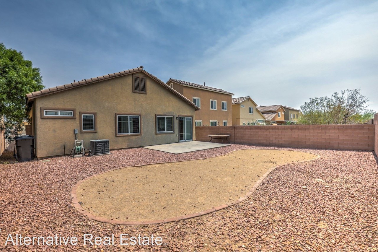 6333 Legend Falls St - Photo 3 of 44