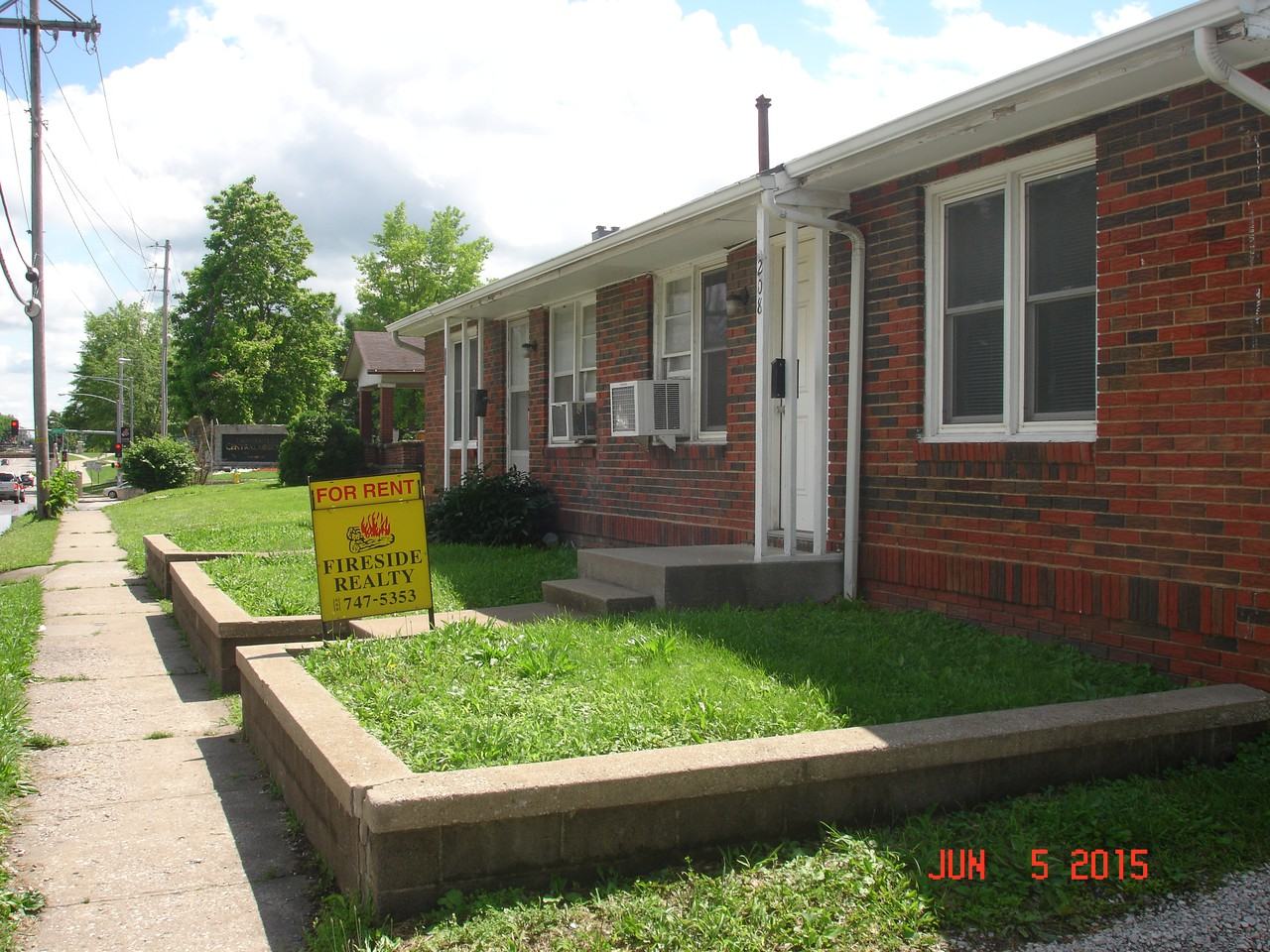 210 S Maguire St, Warrensburg, MO 64093 1 Bedroom Apartment for Rent