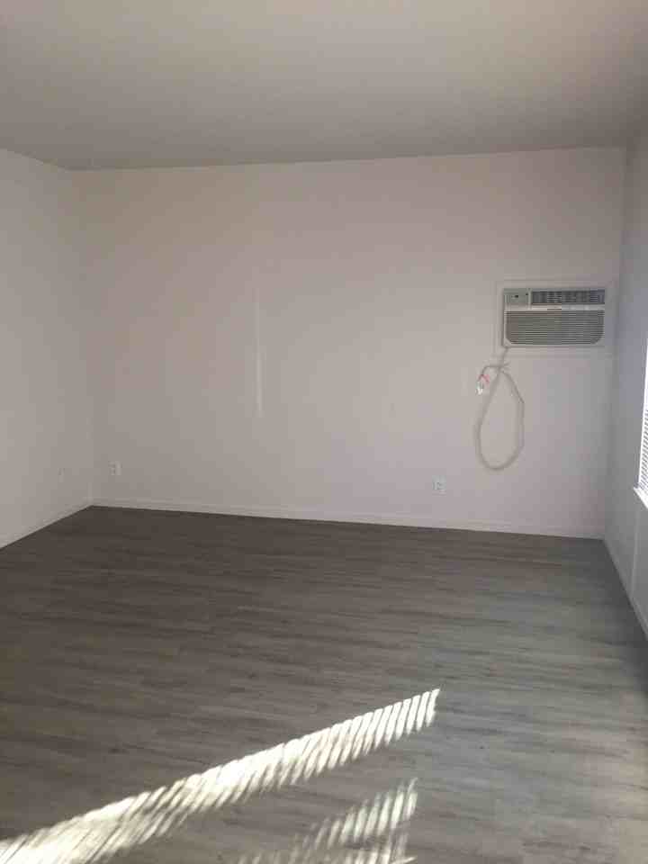 3440 Pacific Ave - Photo 2 of 5