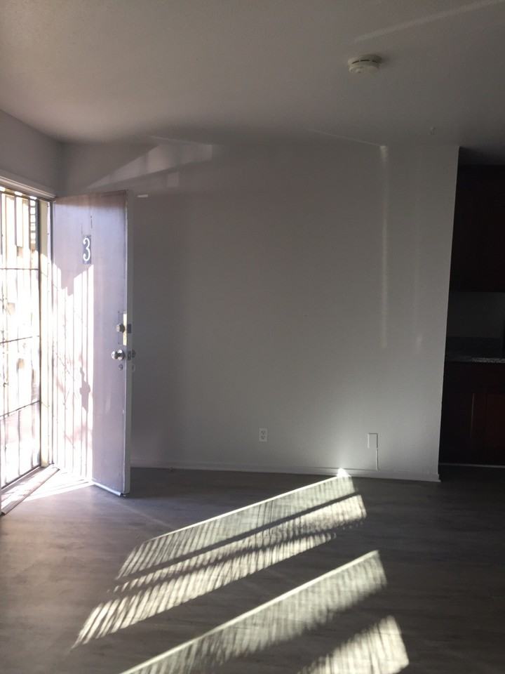 3440 Pacific Ave - Photo 3 of 5