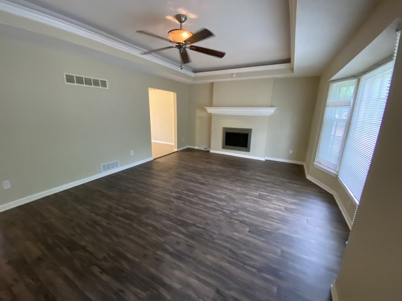 1009 Se Alice St - Photo 3 of 26