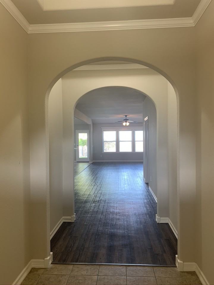 10202 N 114th East Ave - Photo 2 of 23