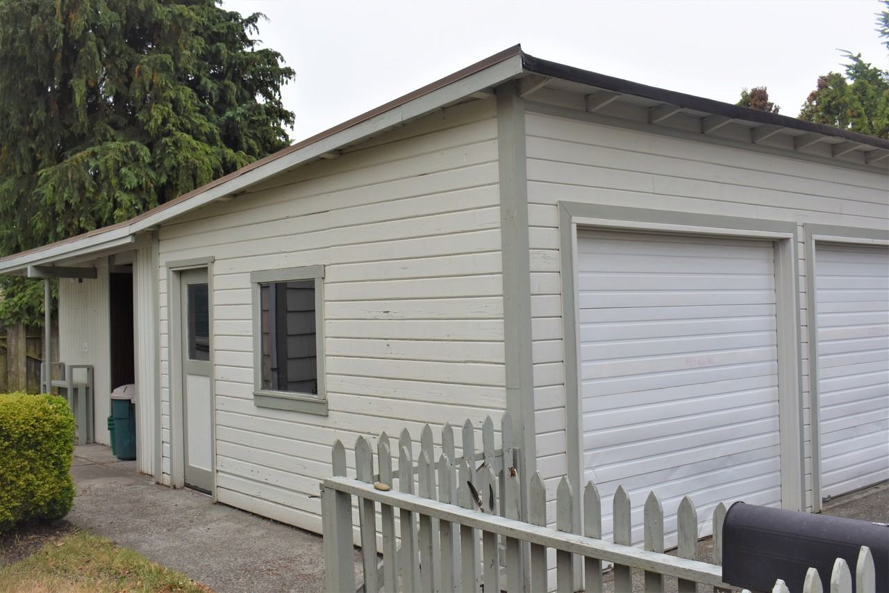 1033 Pierce St - Photo 2 of 2