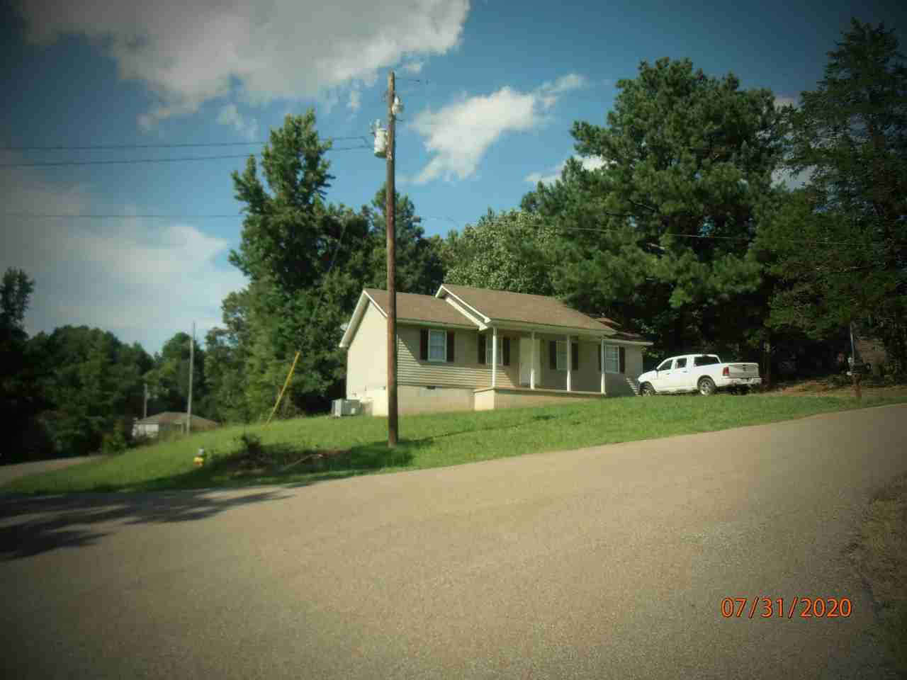 141 Hideaway Sq, Selmer, TN 38375 3 Bedroom House for Rent for 675