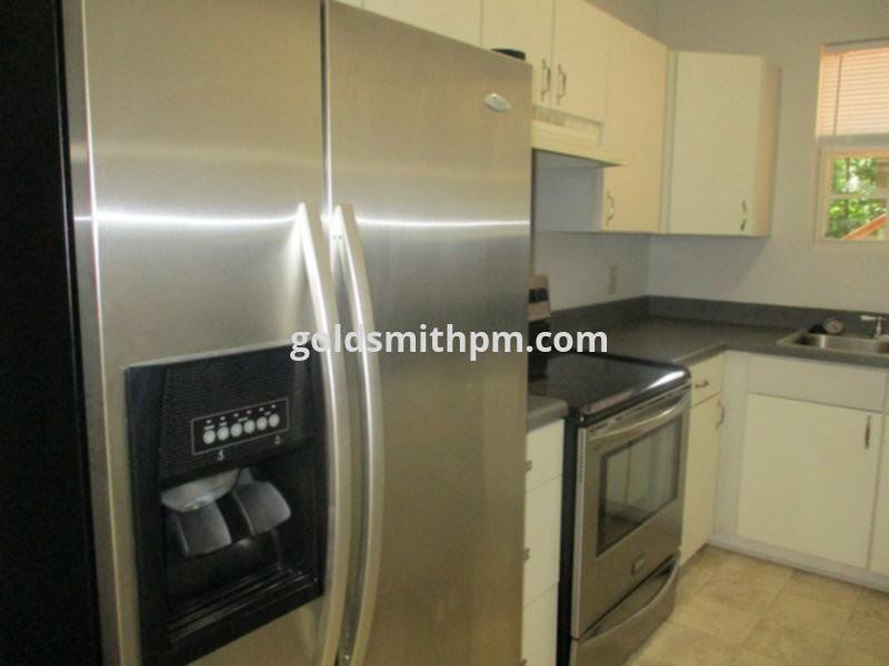 129 Harrington Ave #C