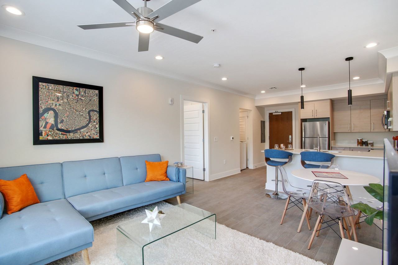 Parkway Apartments - Photo 2 of 29