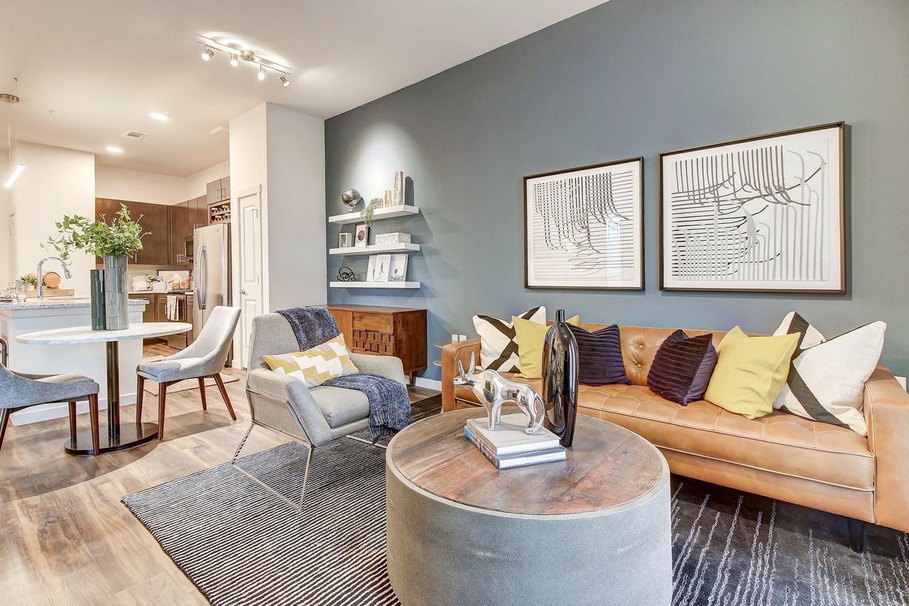 Oxly at The Merc - Photo 5 of 54