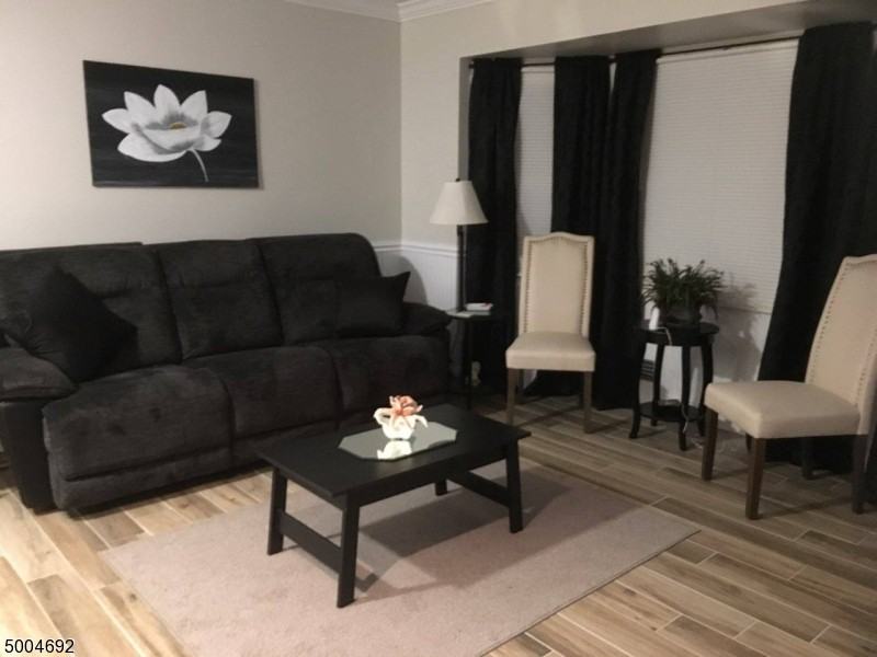 84 Carriage Ln - Photo 2 of 19