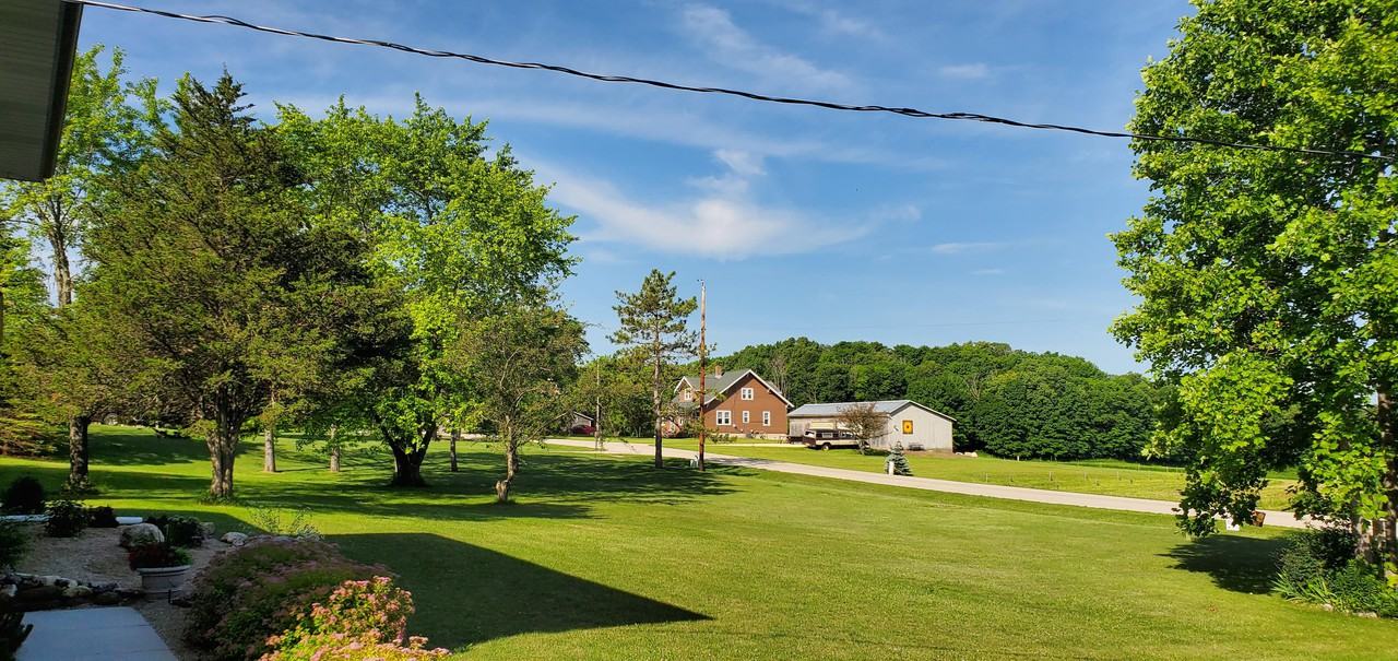 6430 Congress Dr - Photo 3 of 15