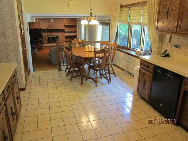 3314 Knollwood Ln - Photo 3 of 12