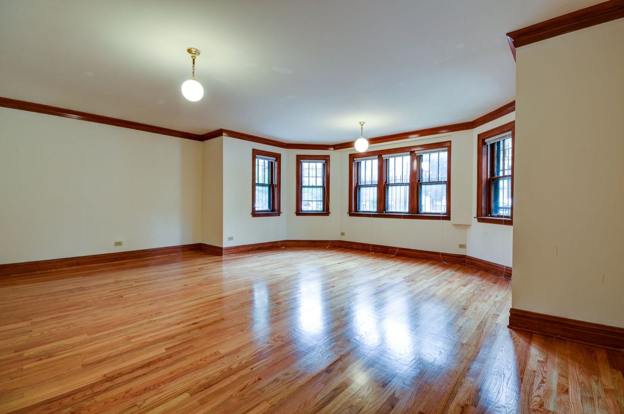 706 W. Wellington - Photo 2 of 18