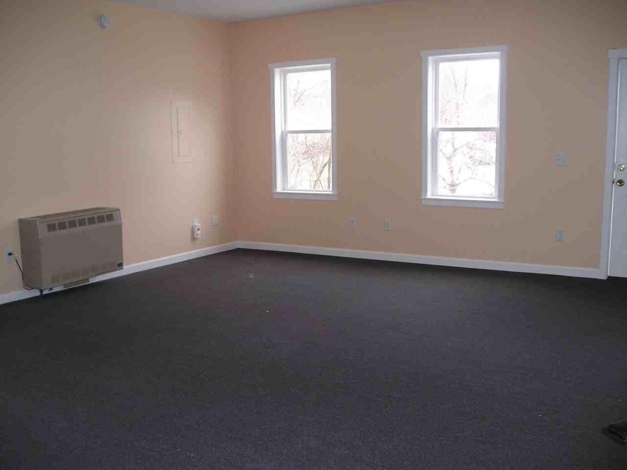 337A Main St - Photo 3 of 7