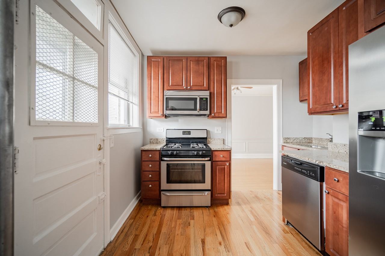 5073-75 N Wolcott/1825-35 W Winona - Photo 3 of 15