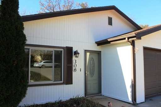 306 Palomino Ln - Photo 3 of 36