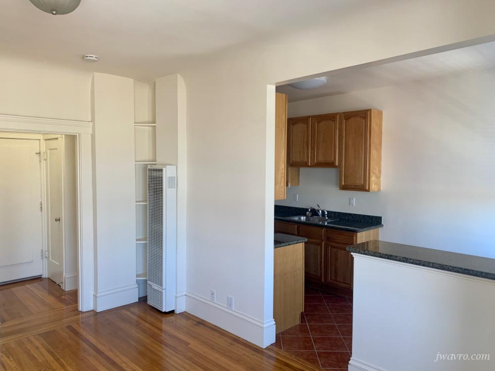 1202 Hampshire St - Photo 3 of 7