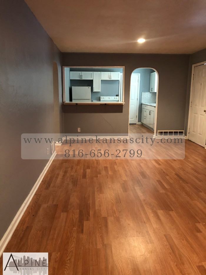 3214 E Gregory Blvd - Photo 2 of 11