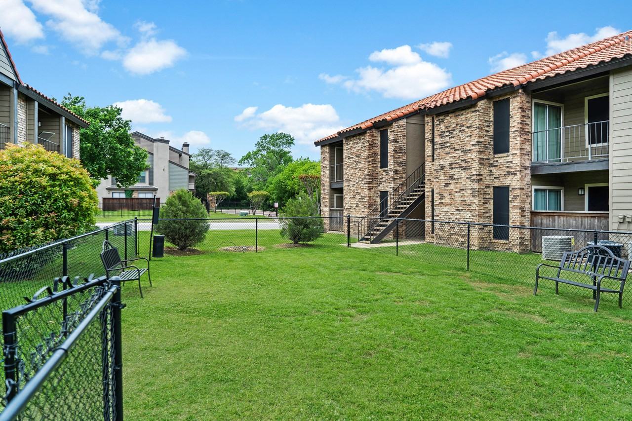 z-090820-Verona - Photo 7 of 9