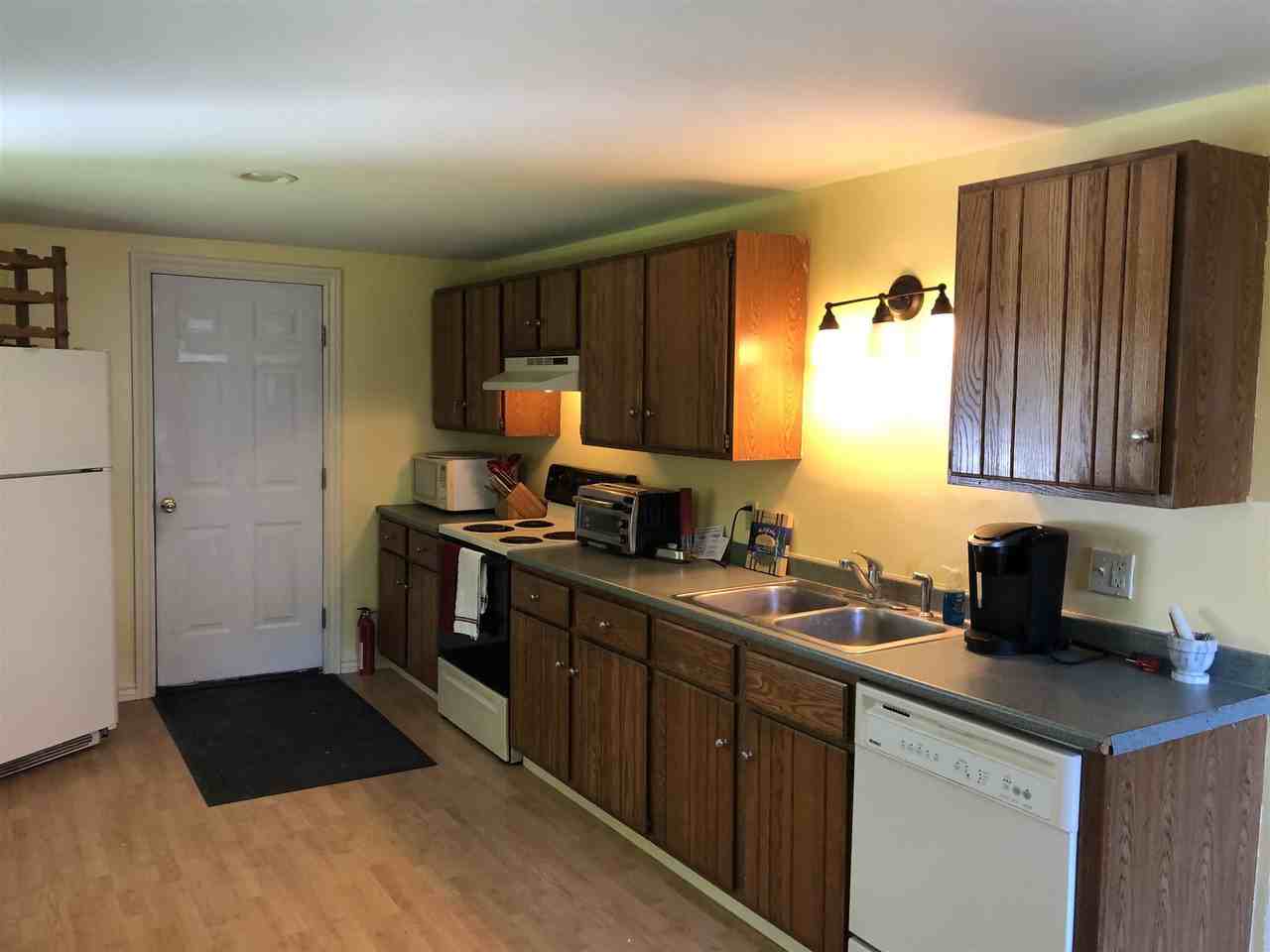 59 Oak St - Photo 2 of 26