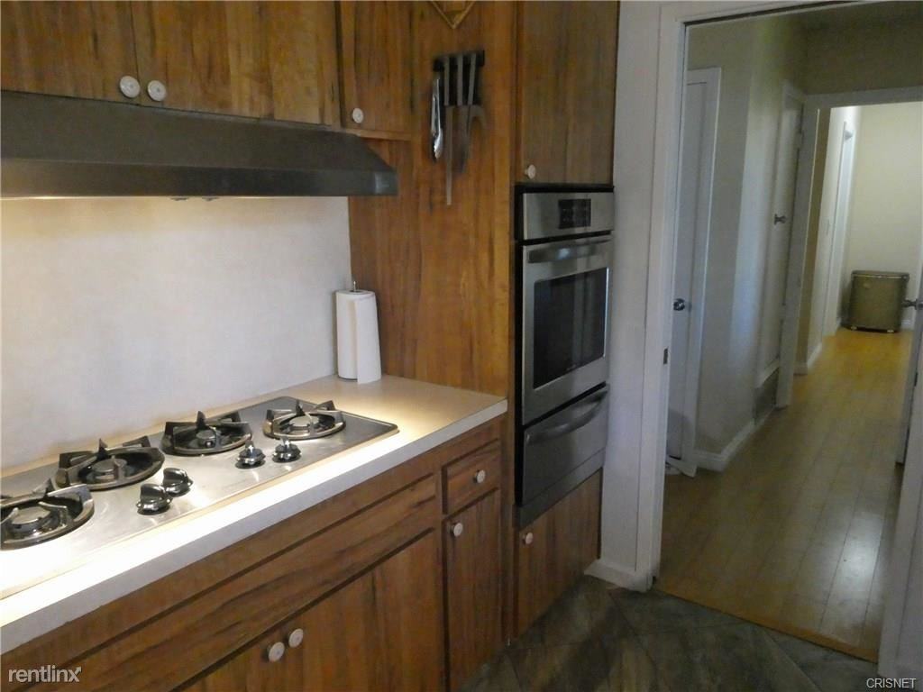 8208 Kentland Ave - Photo 3 of 6