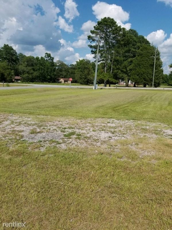 2611 Silver Creek Dr - Photo 2 of 24