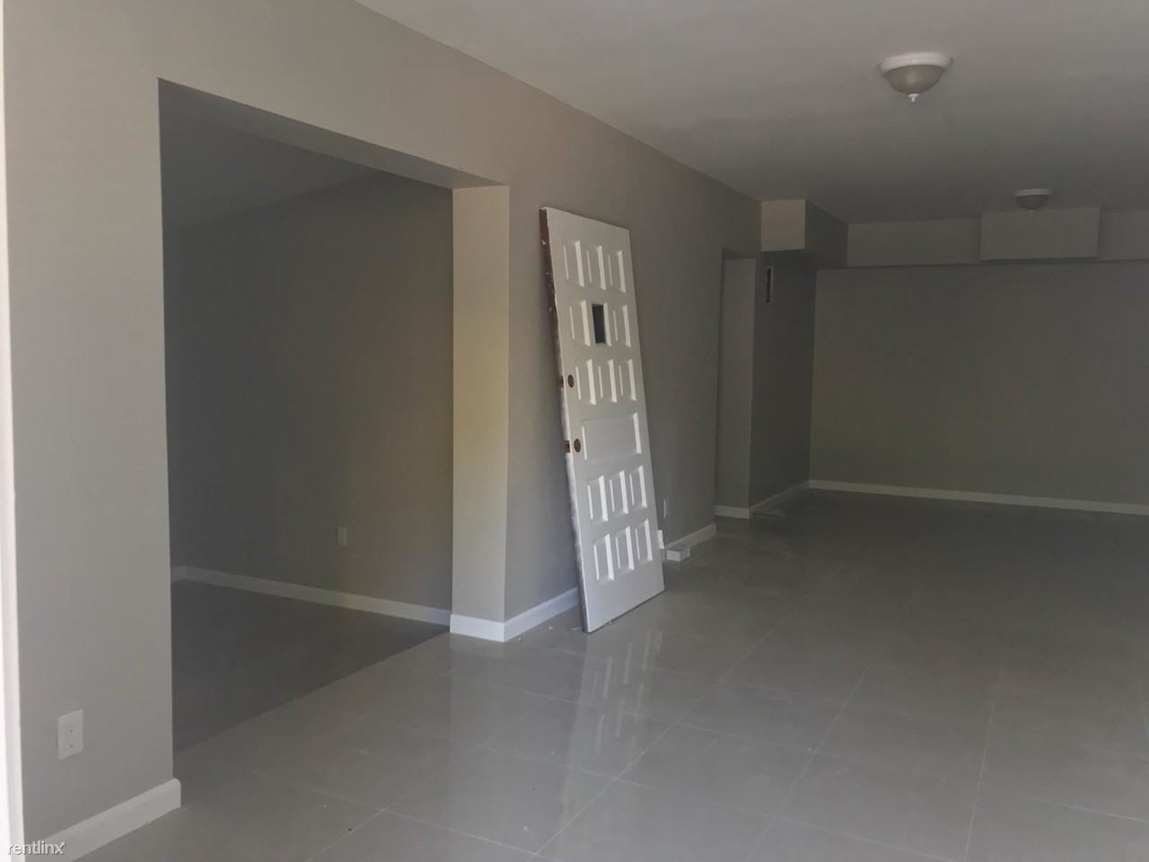 1155 NE 113th St - Photo 2 of 8