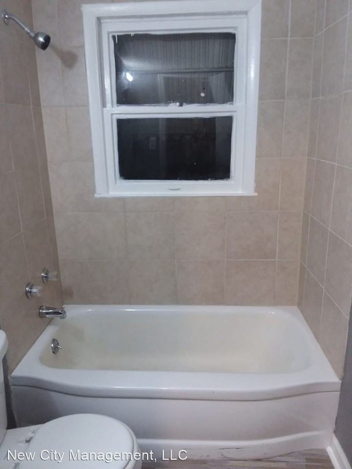 4337 Monroe Ave - Photo 3 of 6