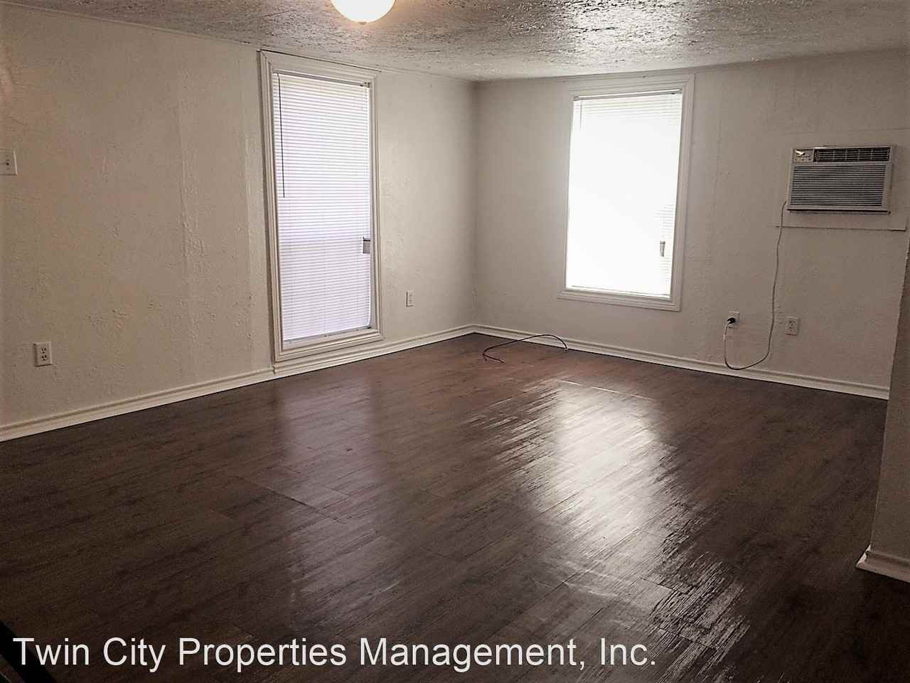 1505 Echols - Photo 2 of 7