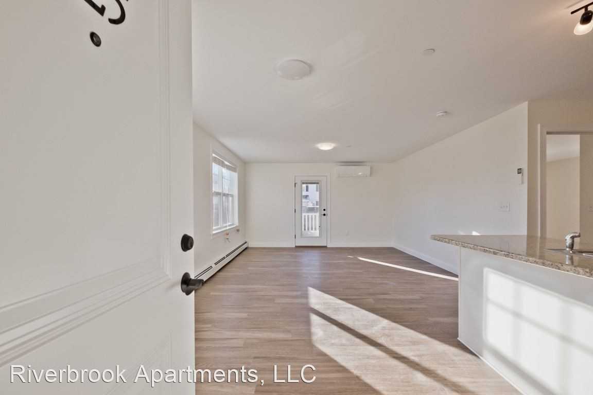 30 Lydia Ln 125 Brickhill  Ave - Photo 2 of 14