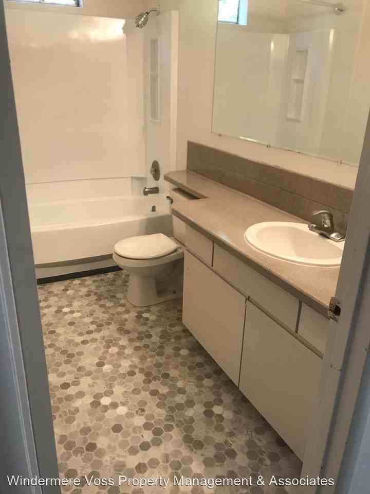 8916 Sw 14th Ave - Photo 2 of 10