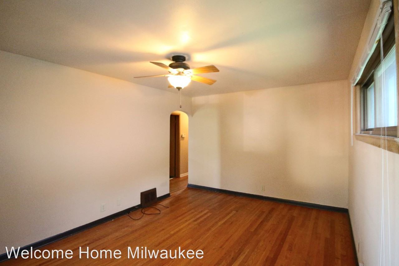 4643 S Logan Ave - Photo 3 of 19