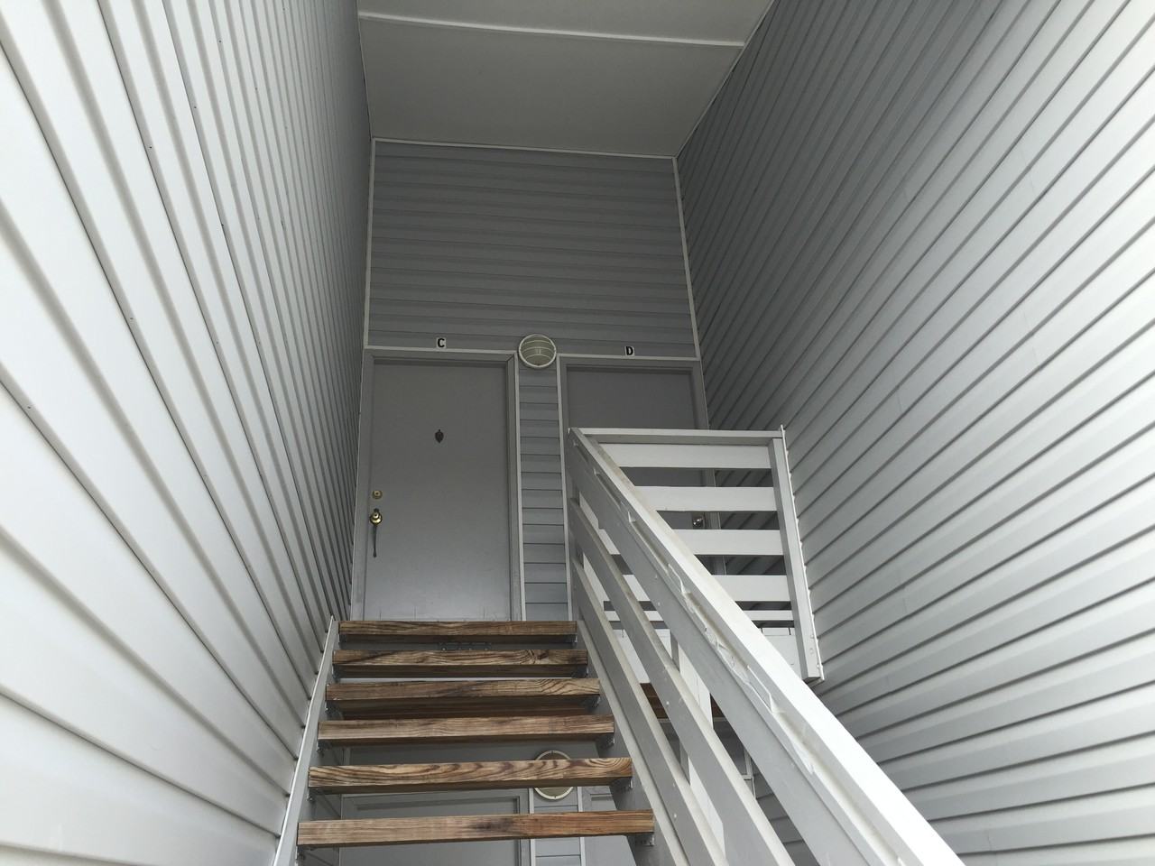 101 Old Ferry Rd #8D - Photo 3 of 19