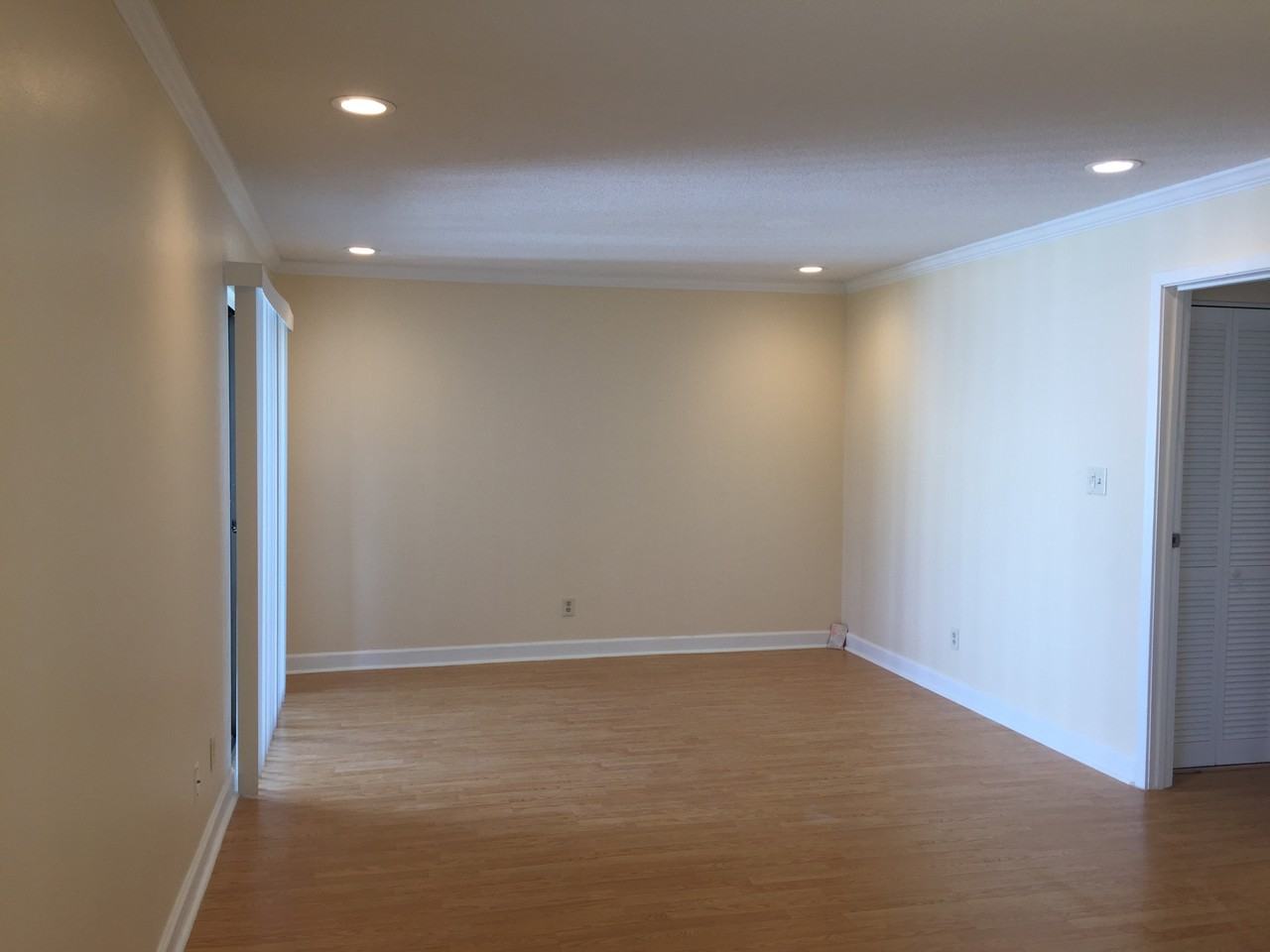 101 Old Ferry Rd #8D - Photo 5 of 19