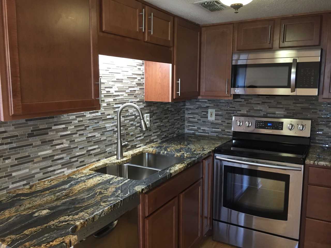 101 Old Ferry Rd #8D - Photo 7 of 19