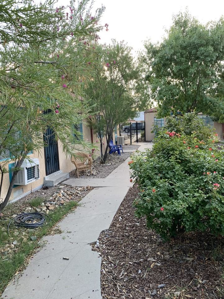 401 14Th St Sw - Photo 3 of 7