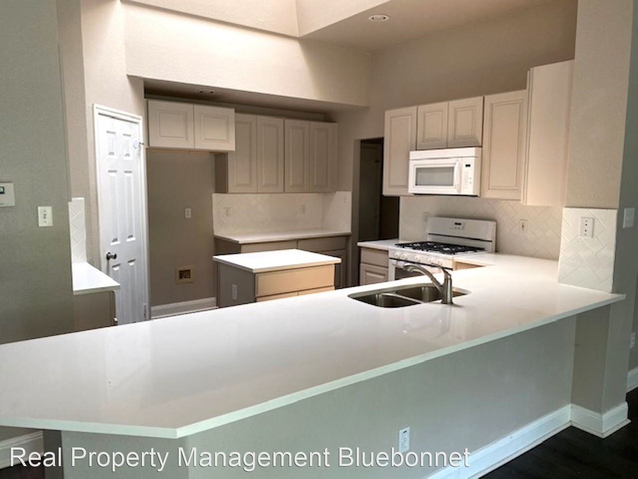 2002 Overcup Dr - Photo 2 of 26