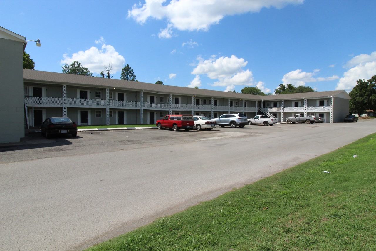 1200 Trimble Ave Apartments in Tahlequah, OK 74464 Zumper