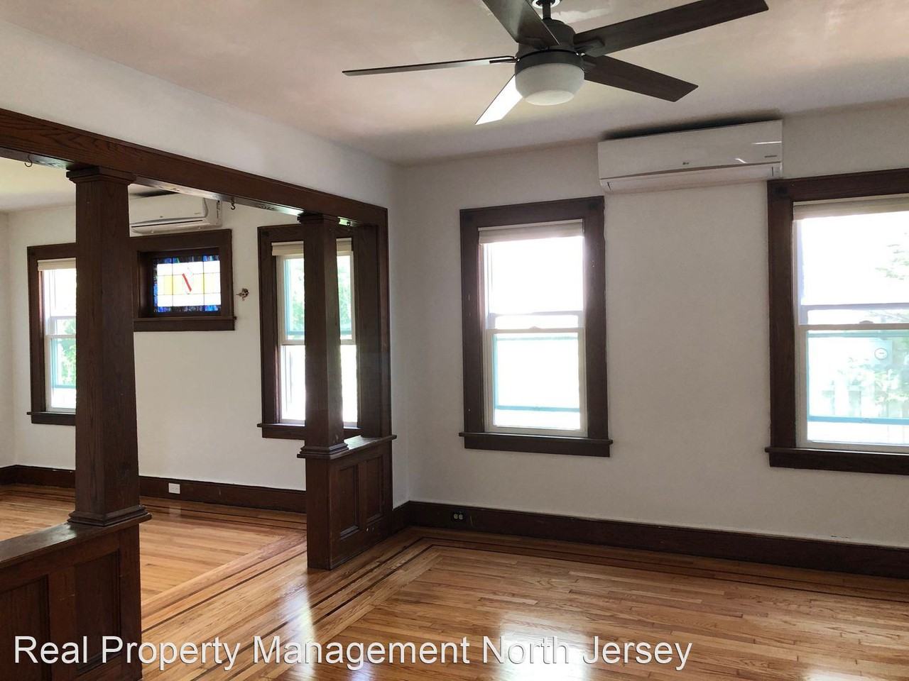 47 Hope St - Photo 3 of 9