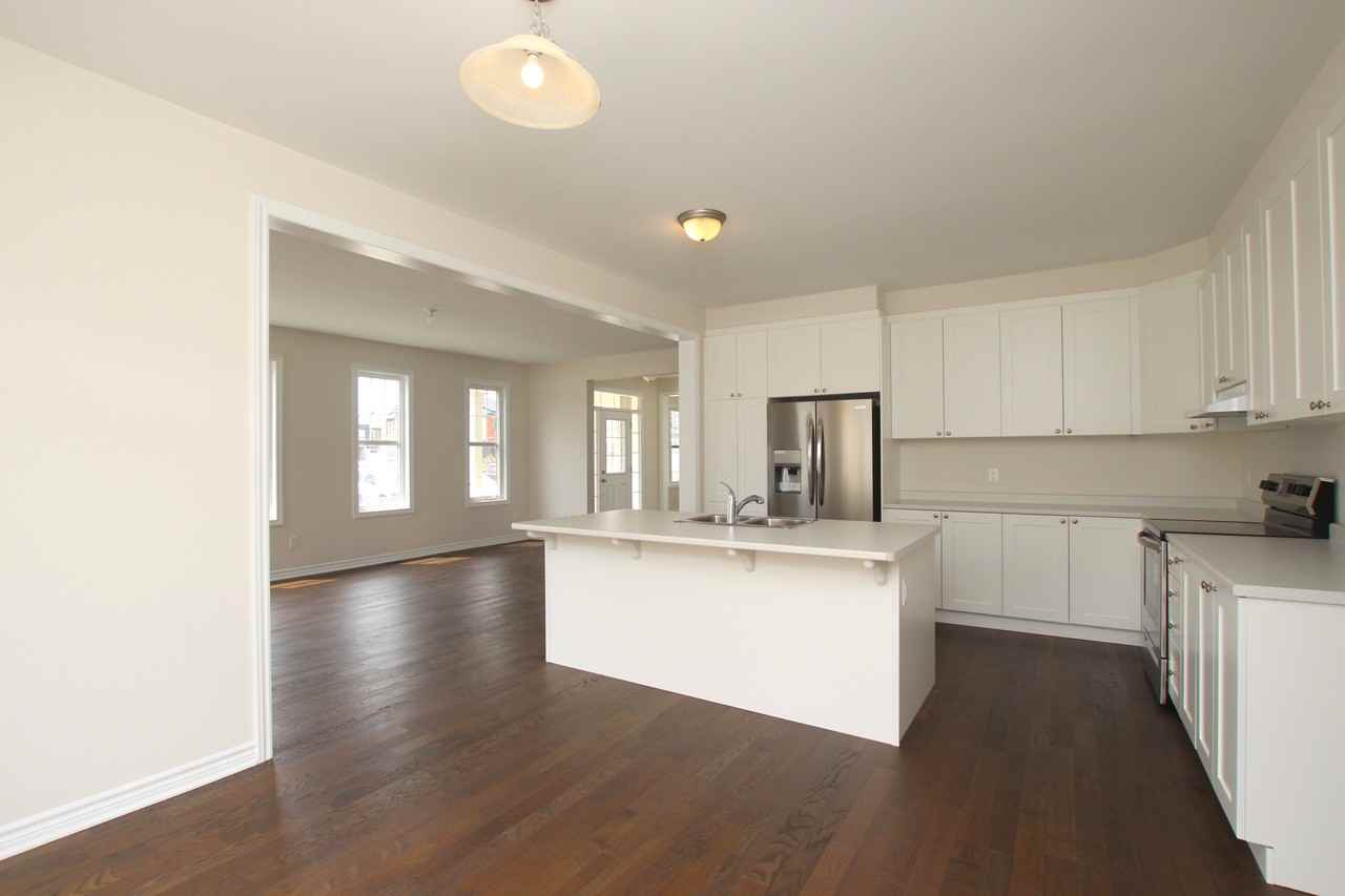 4884 Abbott St E - Photo 3 of 12