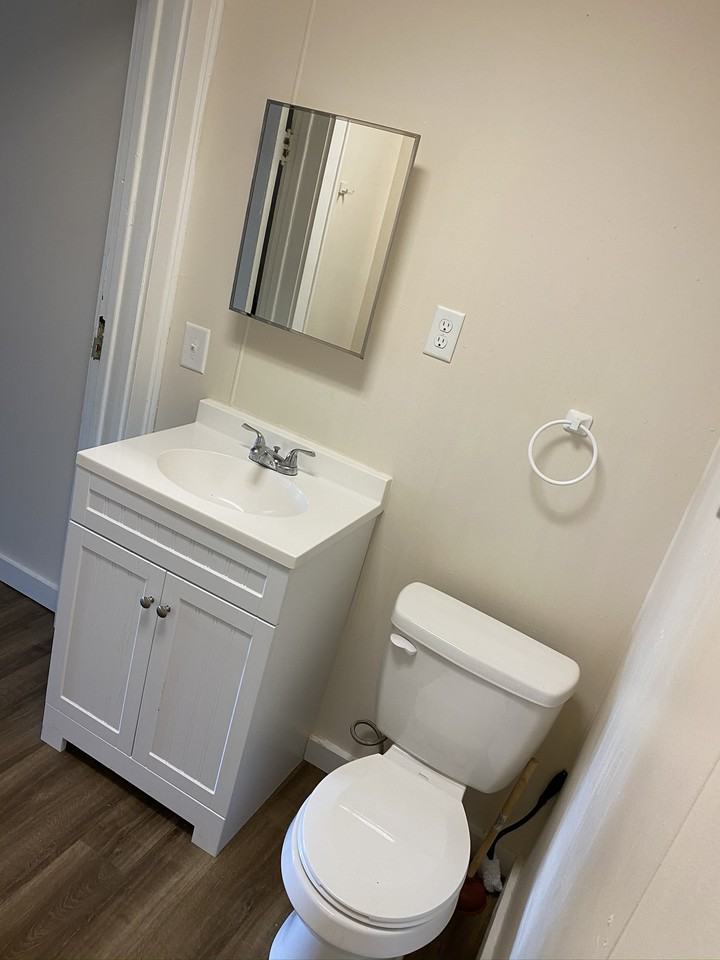 118 North Riverview Drive #4 - Photo 3 of 4