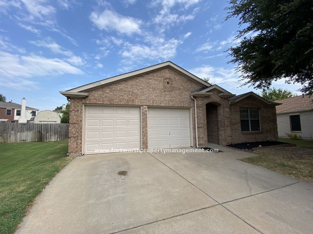 1208 Rocky Top Cir - Photo 3 of 22